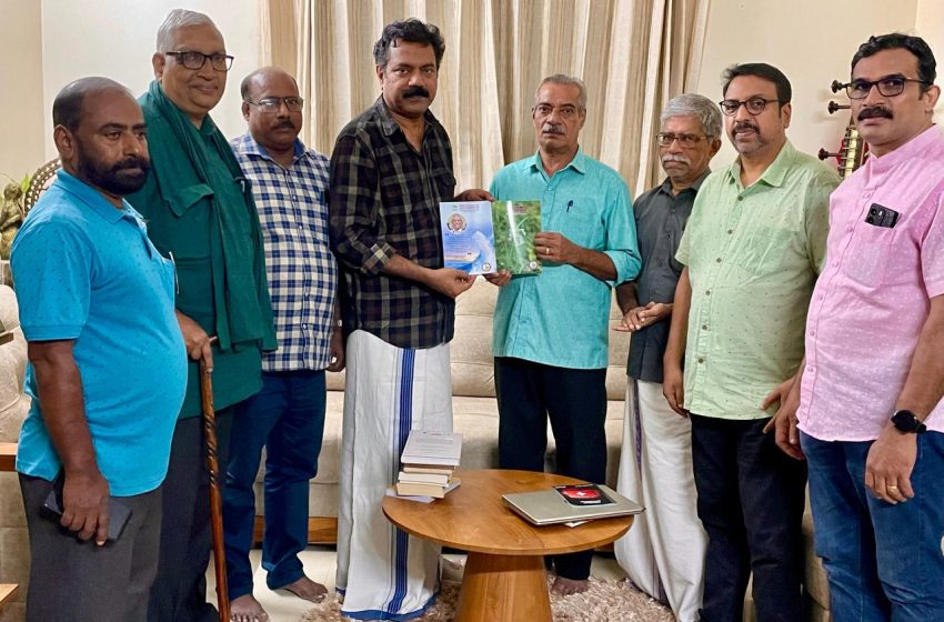  ദർശനം സാംസ്കാരികവേദിദർശനം ഇന്നലെ ഇന്ന് നാളെ കൈപ്പുസ്തകംപ്രകാശനം ചെയ്തു