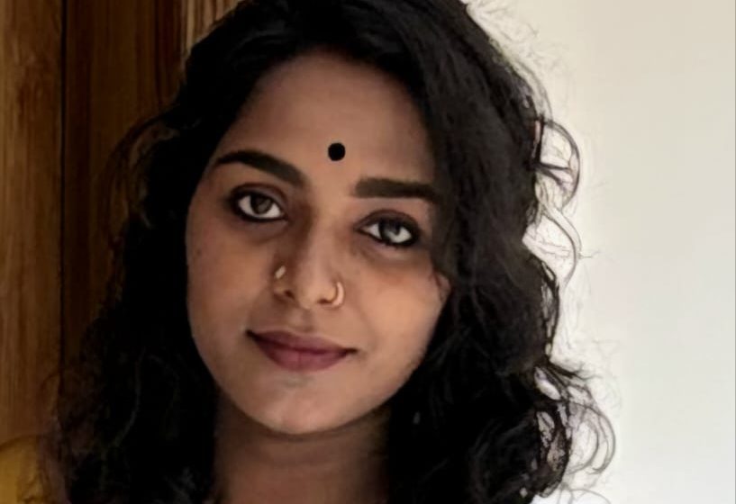  അഭിമാന തിളക്കത്തിൽ ആതിര ടി; മലയാള കേരള പഠന വിഭാഗത്തിൽ ഡോക്ടറേറ്റ്