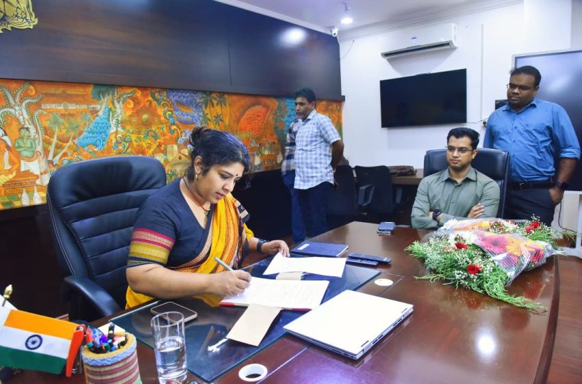  കോഴിക്കോട് ജില്ല കളക്ടറായി എം എസ് മാധവിക്കുട്ടി ചുമതലയേറ്റു