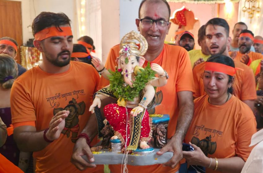  ഗണേഷ് ഉത്സവത്തിന് വർണാഭമായ സമാപനം  സൗത്ത് ബീച്ചിൽ ഗണേശ വിഗ്രഹ നിമജ്ജനം ചെയ്തു.